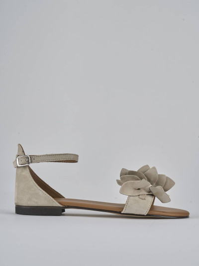 Sandalo tacco 1 cm beige camoscio