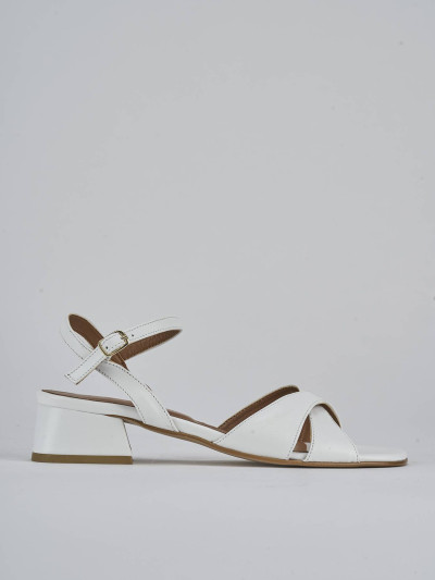 Sandalo tacco 3 cm bianco pelle