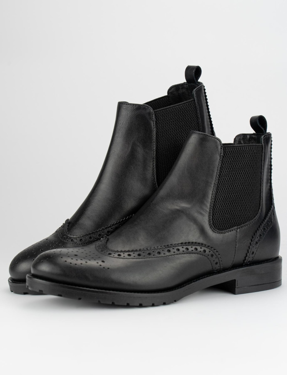 Low heel ankle boots heel 2 cm black leather