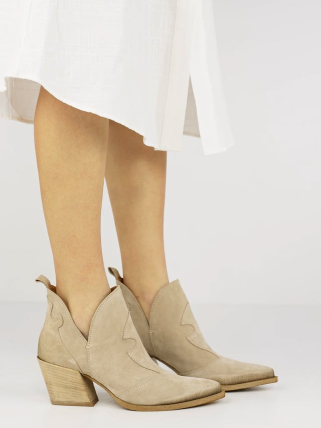 High heel ankle boots heel 6 cm beige chamois