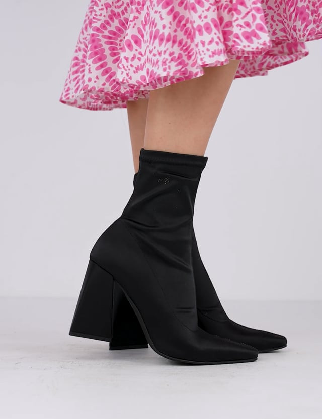 High heel ankle boots heel 9 cm black tissue