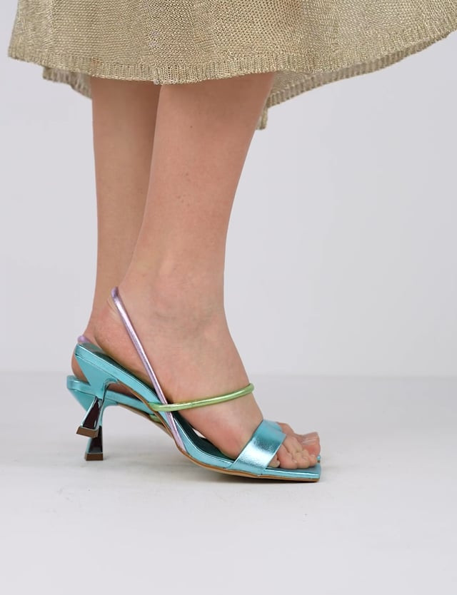 Far on sale light sandals