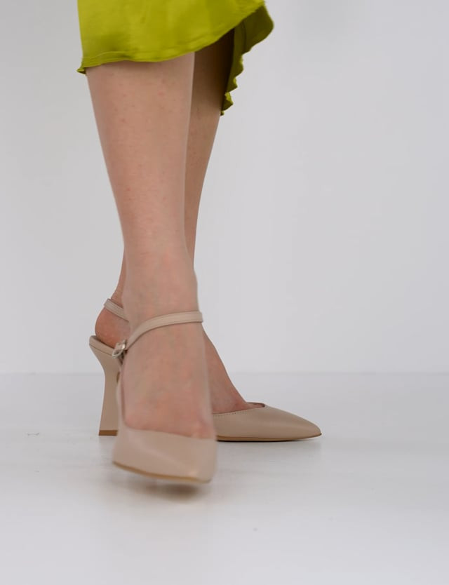 Décolleté e slingback tacco 10cm pelle beige