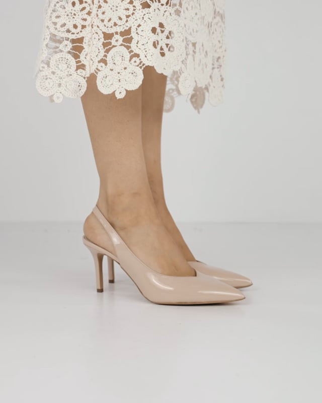 Pumps heel 7 cm beige patent