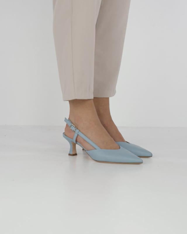 Décolleté e slingback tacco 5cm pelle azzurro