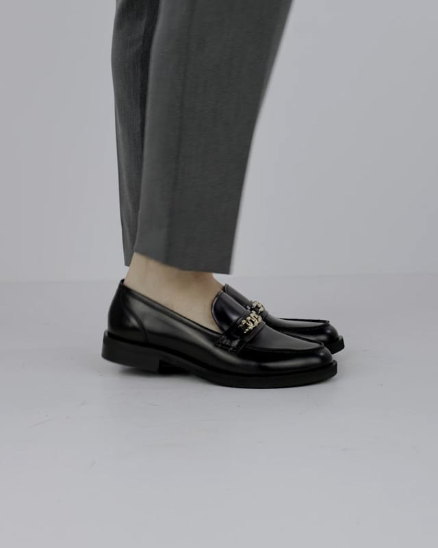 Loafers heel 2 cm black leather