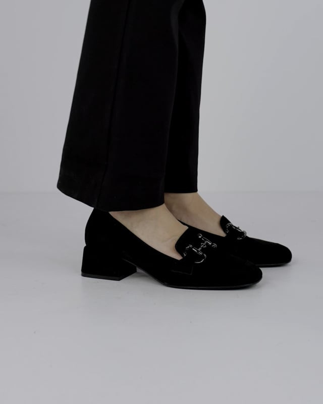 Loafers heel 3 cm black suede