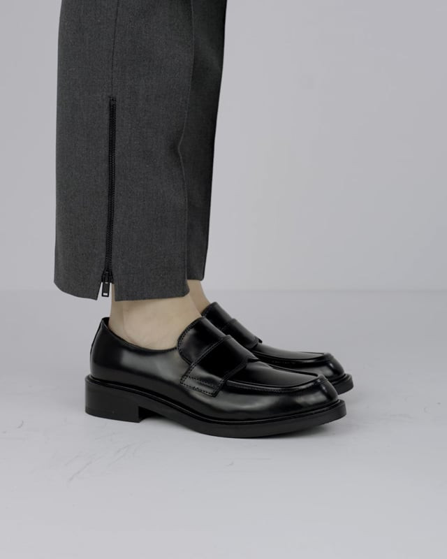 Loafers heel 2 cm black leather