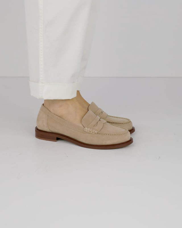 Mocassini tacco 2cm camoscio beige