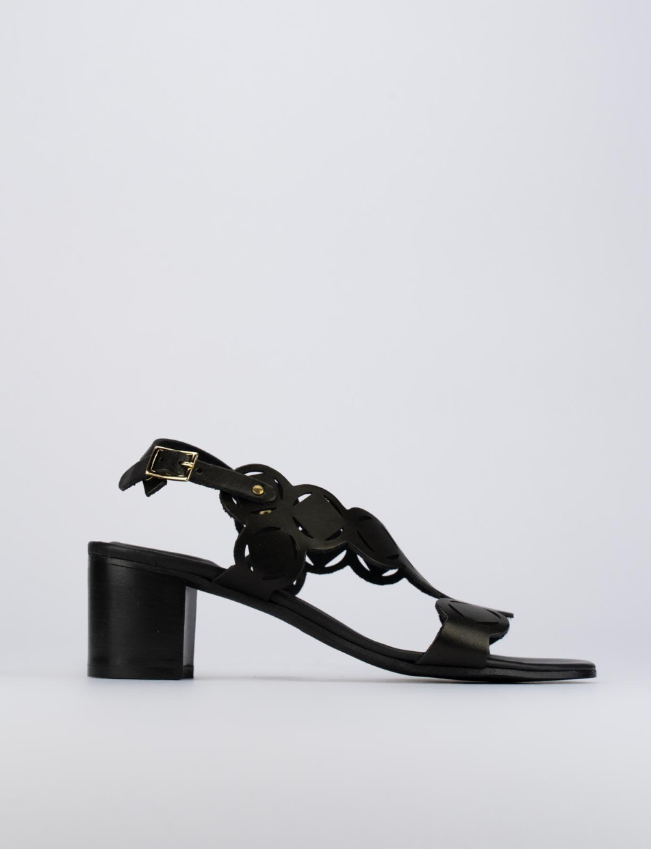 High heel sandals heel 5 cm black leather