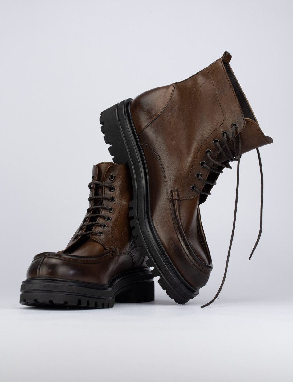 Glossed Leather Combat Boots – CWÉN