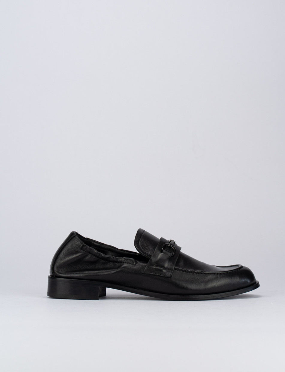 Mocassino tacco 1 cm nero pelle