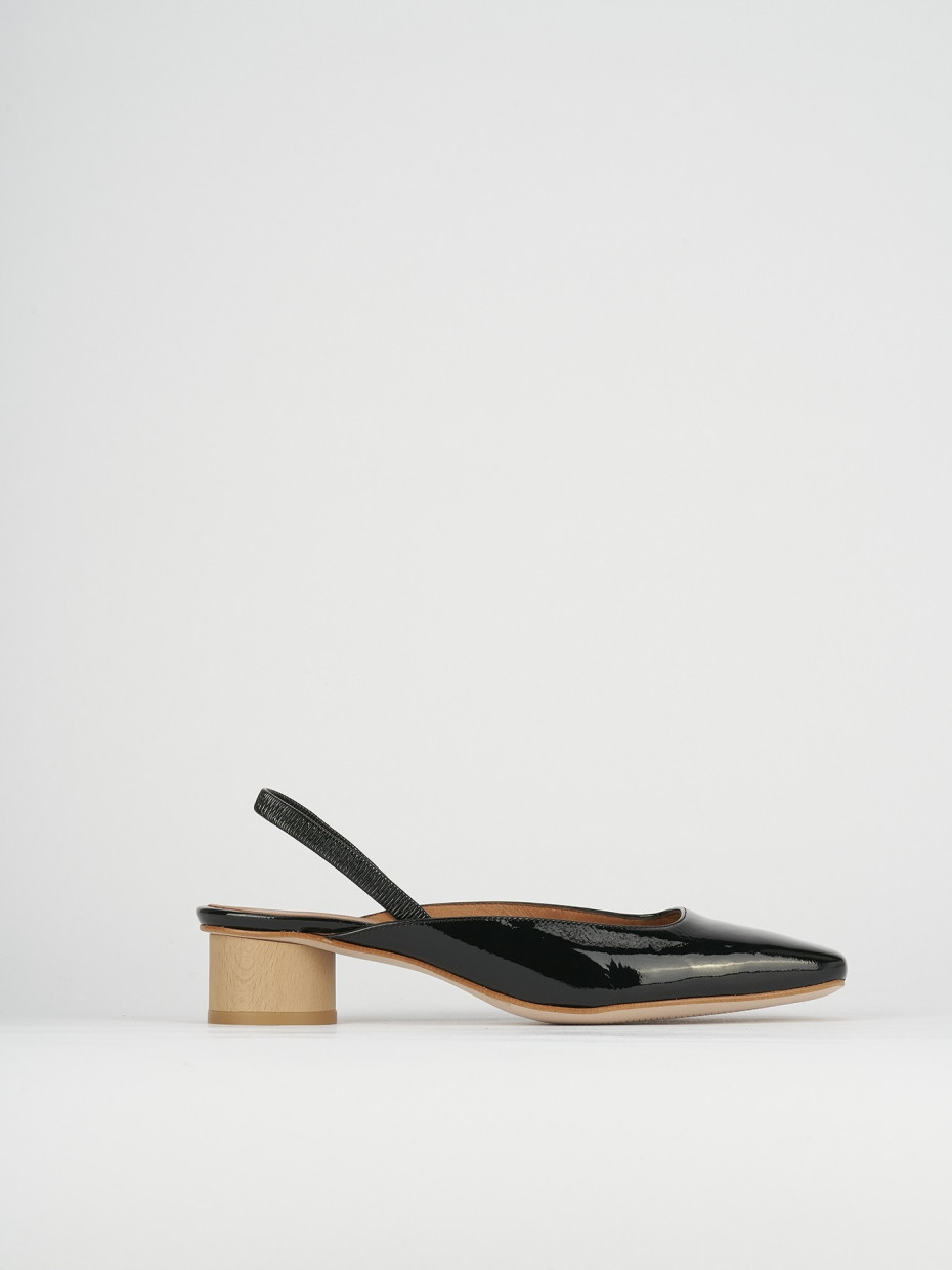 Décolleté e slingback tacco 4cm vernice nero