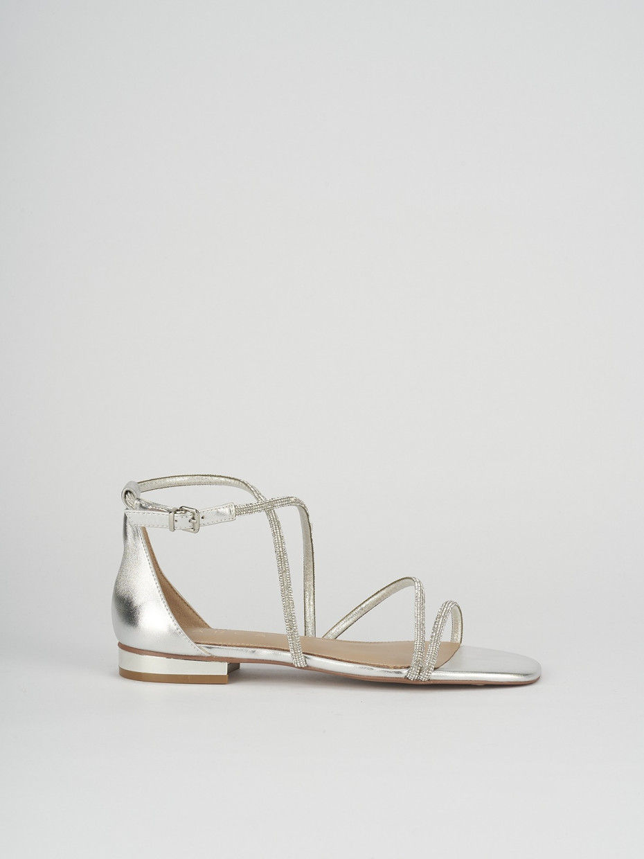 Low heel sandals heel 1 cm silver leather