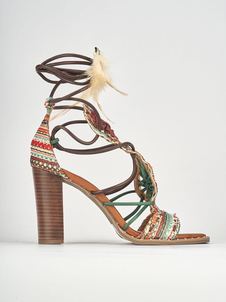 Ethnic Heels - Get Best Price from Manufacturers & Suppliers in India