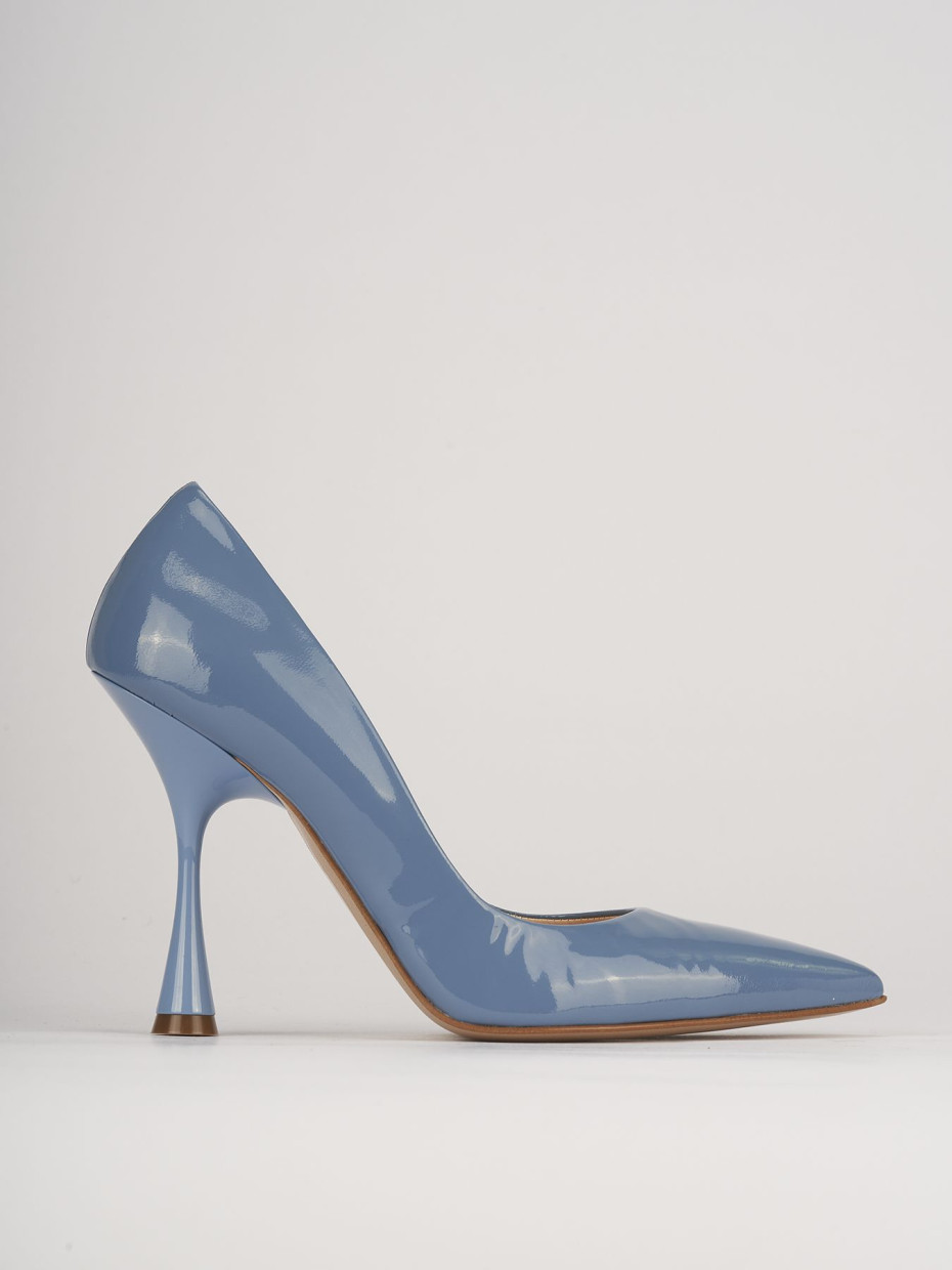 Pumps heel 9 cm light blue varnish