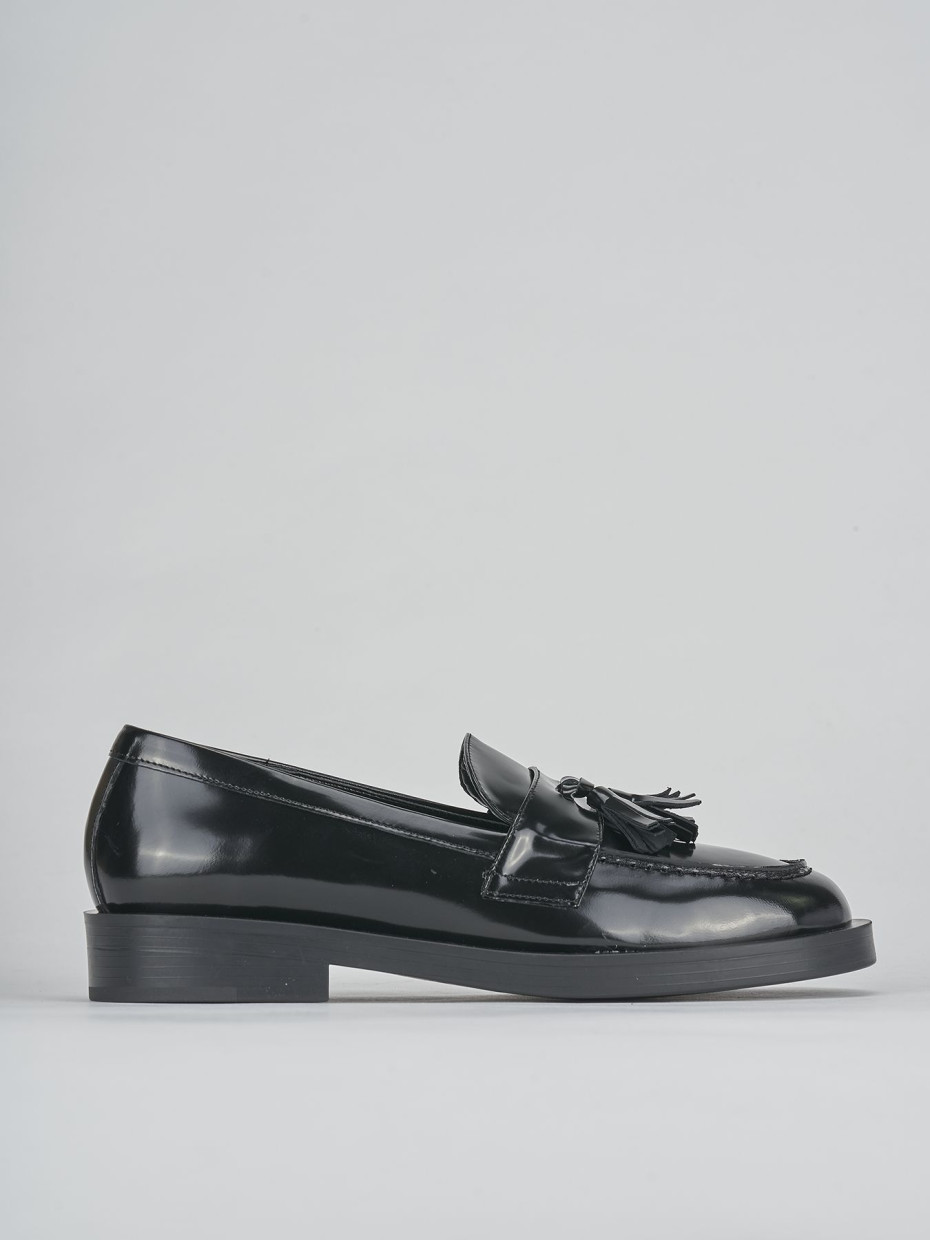 Loafers heel 2 cm black leather