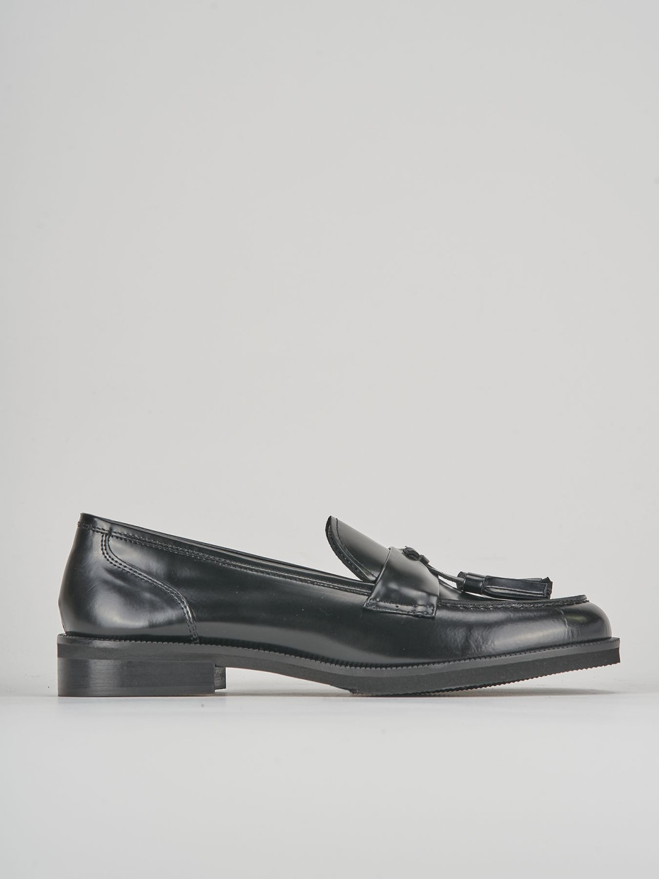 Loafers heel 2 cm black leather