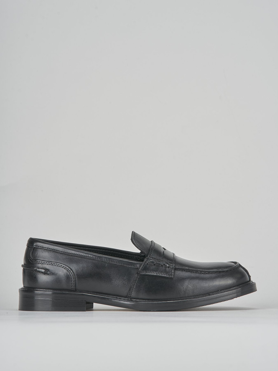 Mocassino tacco 1cm  nero pelle