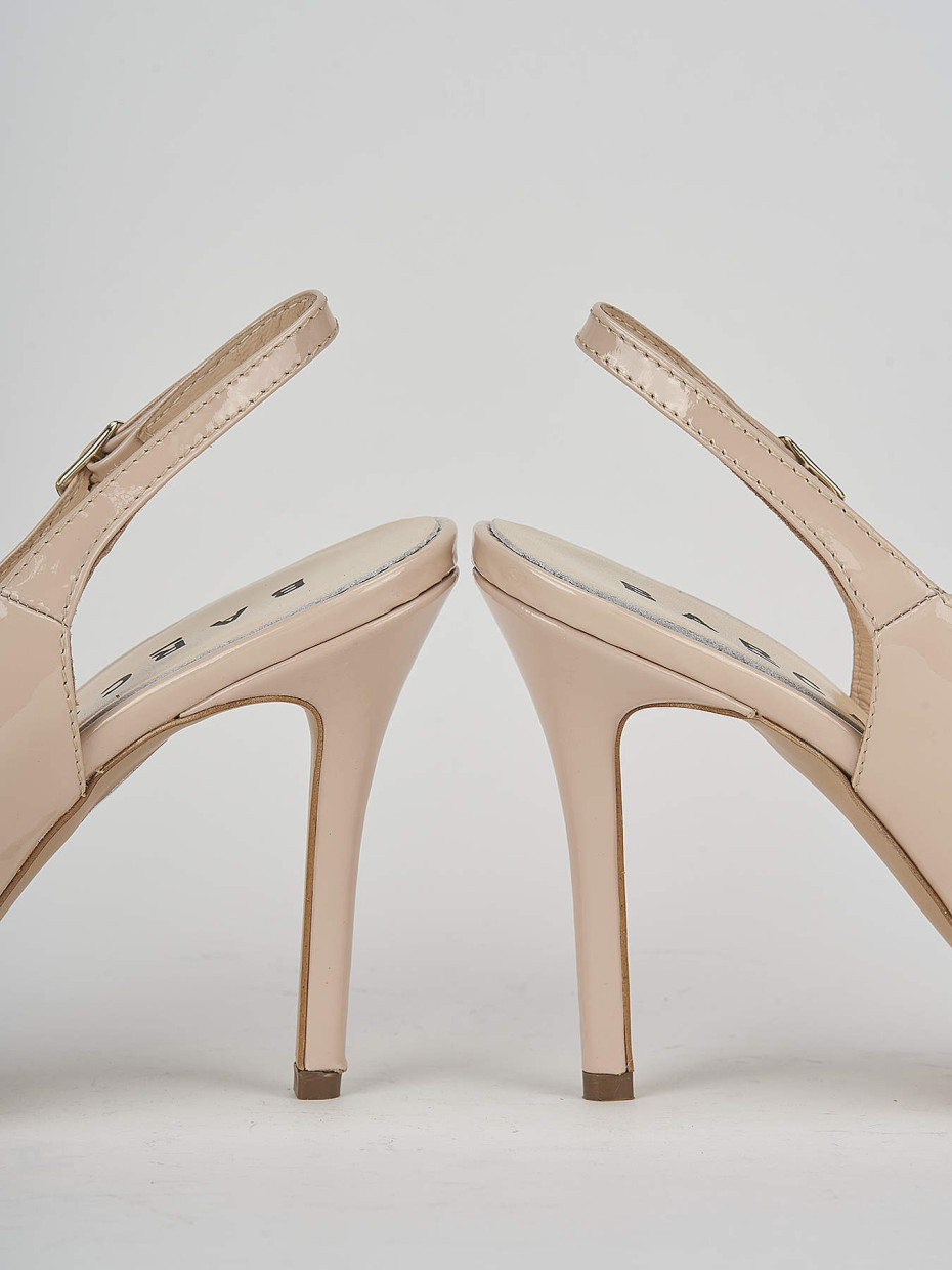 Slingback decoltè tacco 8 cm beige vernice