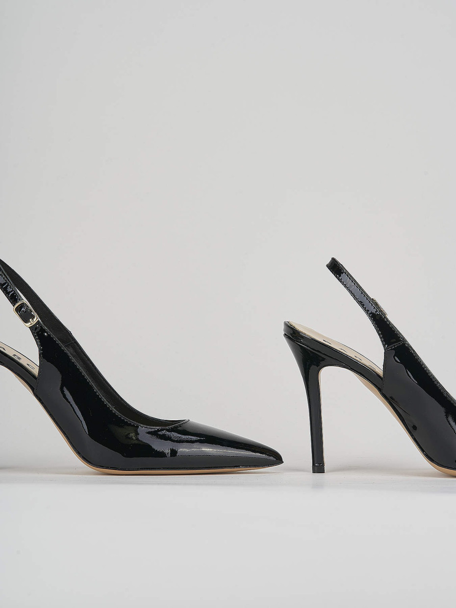 Pumps heel 8 cm black patent