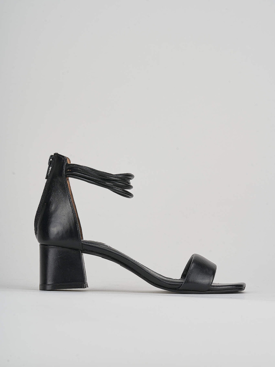 High heel sandals heel 5 cm black leather