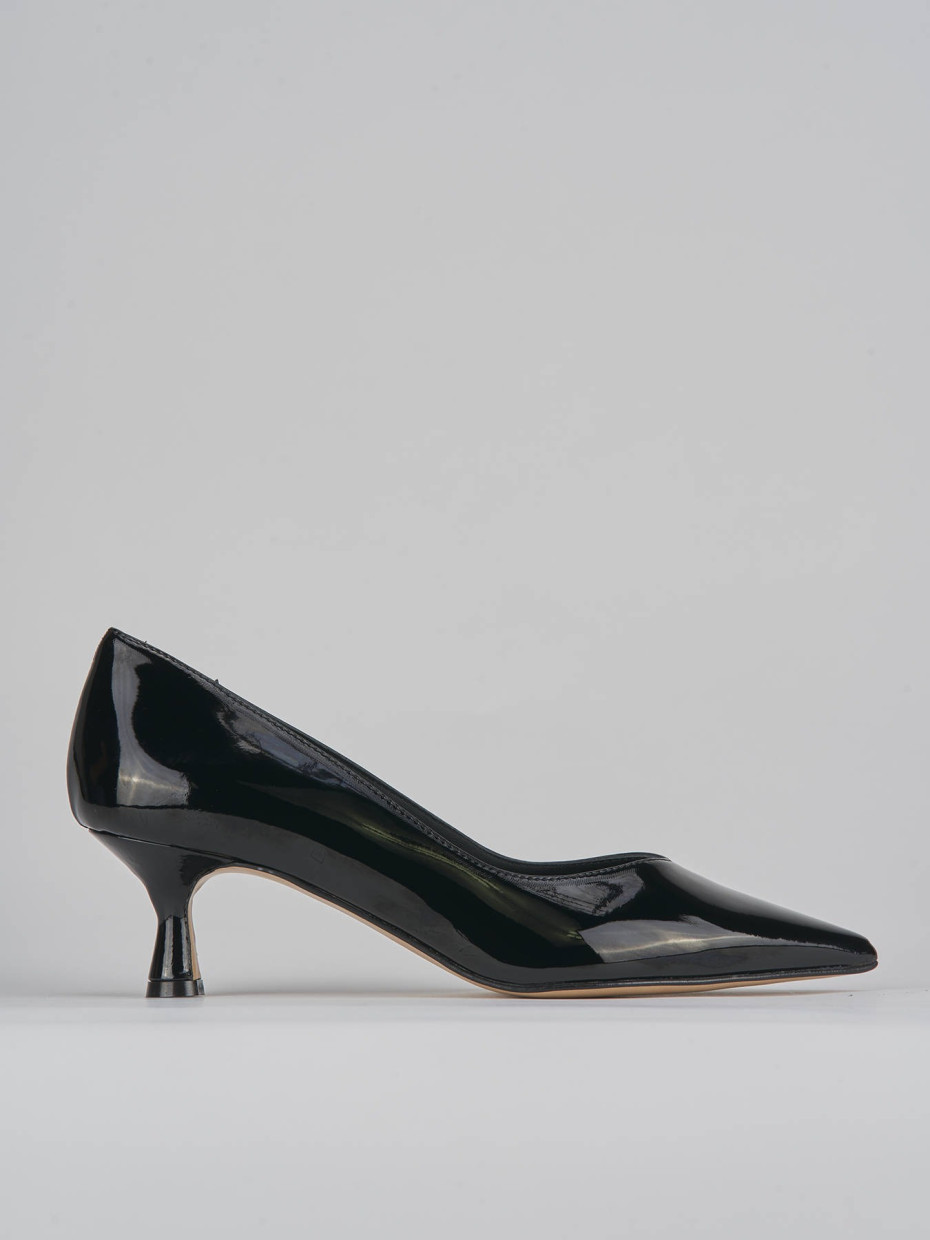 Pumps heel 5 cm black patent