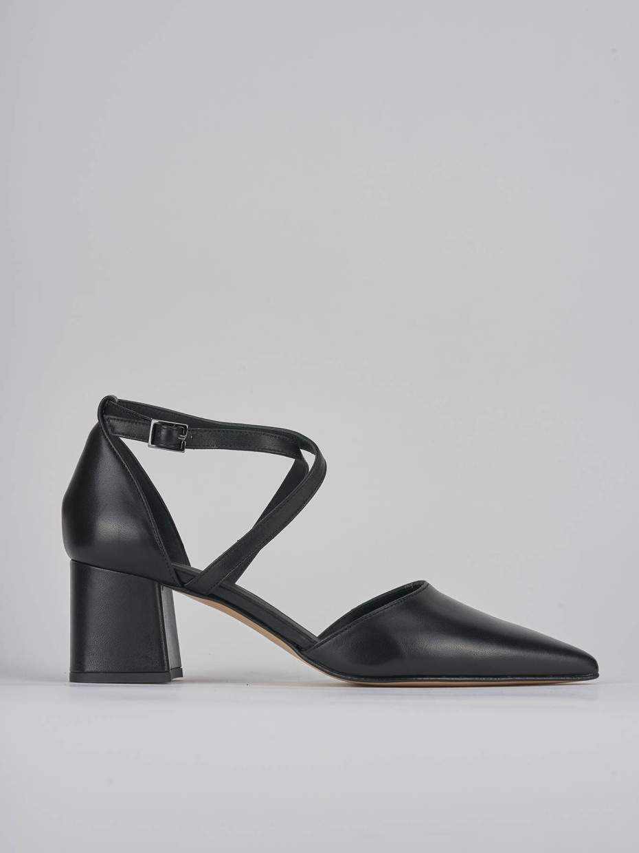 Pumps heel 5 cm black leather