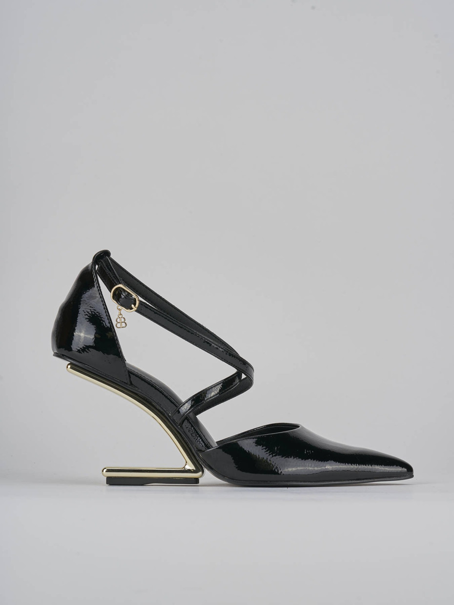 Pumps heel 7 cm black patent