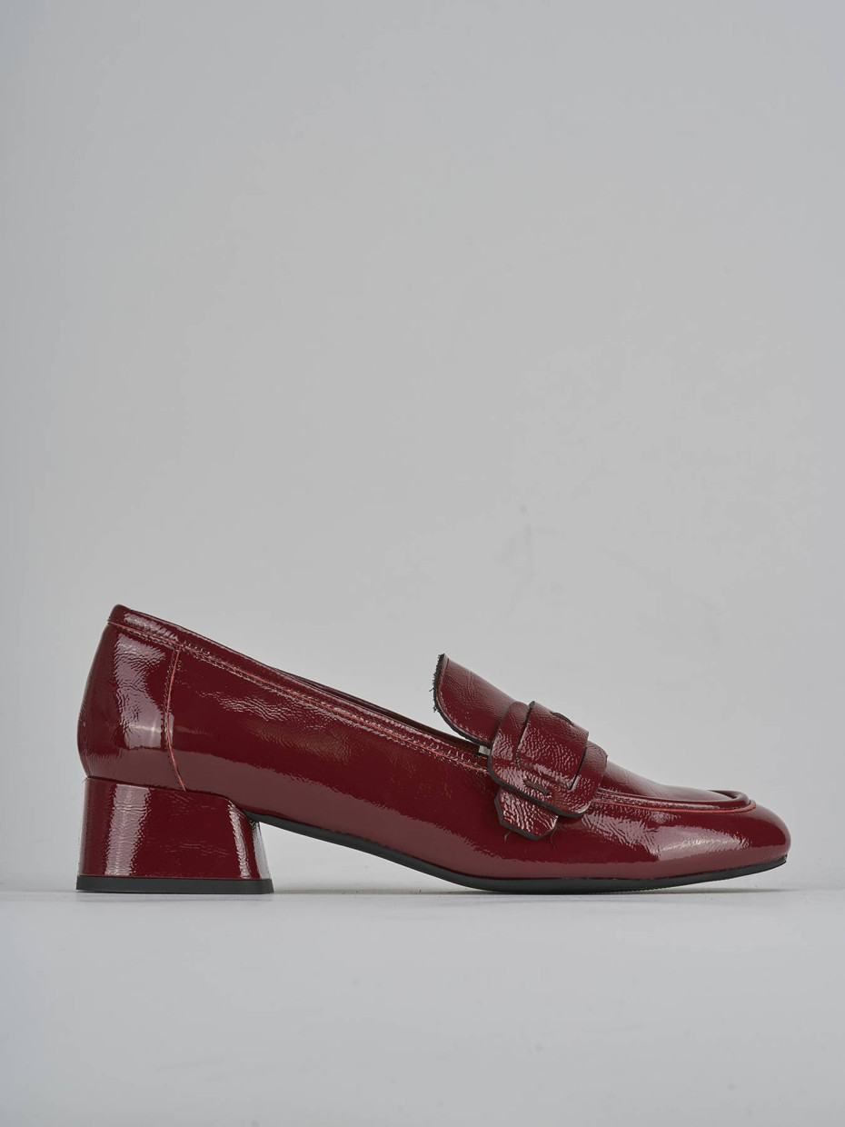 Mocassini tacco 3cm vernice bordo'