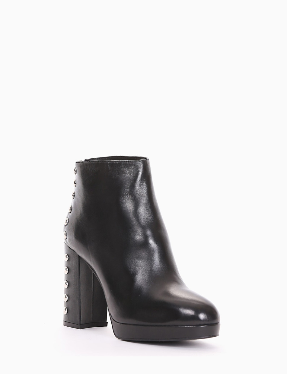 High heel ankle boots heel 9 cm black leather