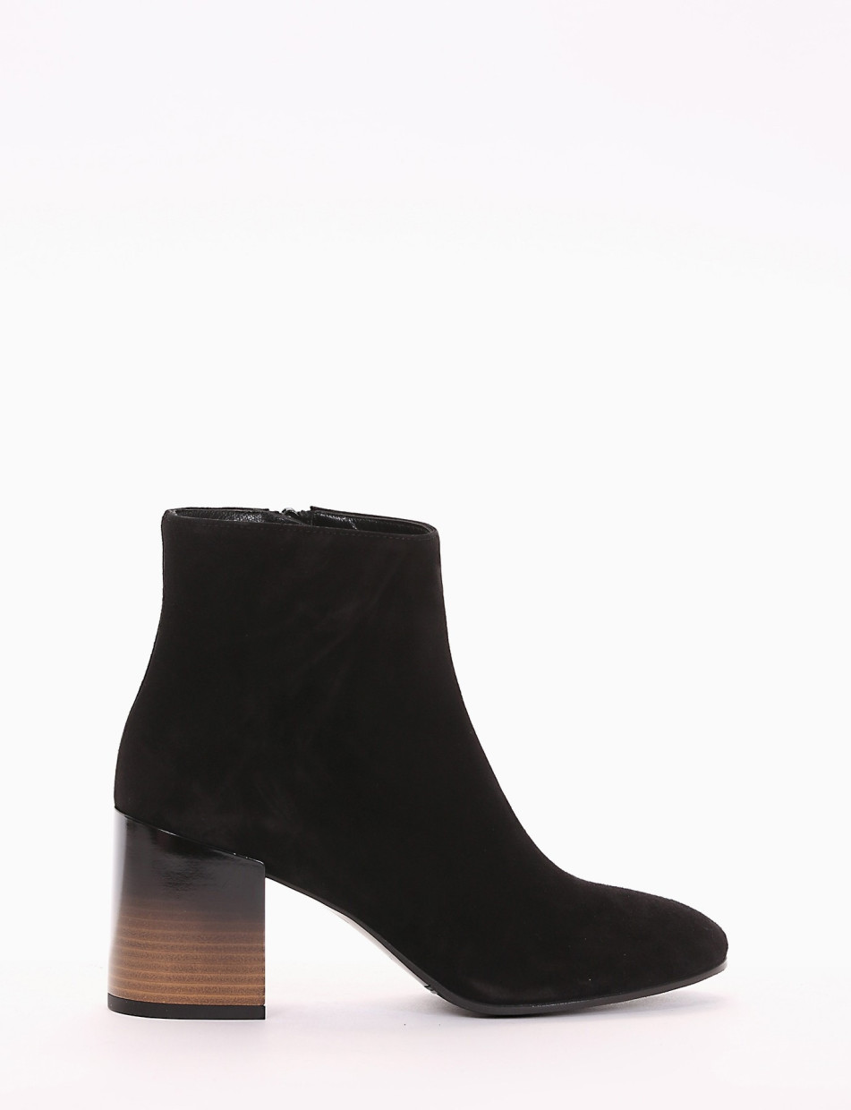 High heel ankle boots heel 5 cm black chamois