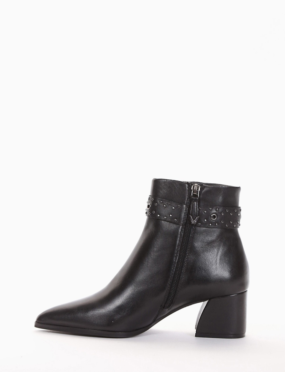 High heel ankle boots heel 5 cm black leather