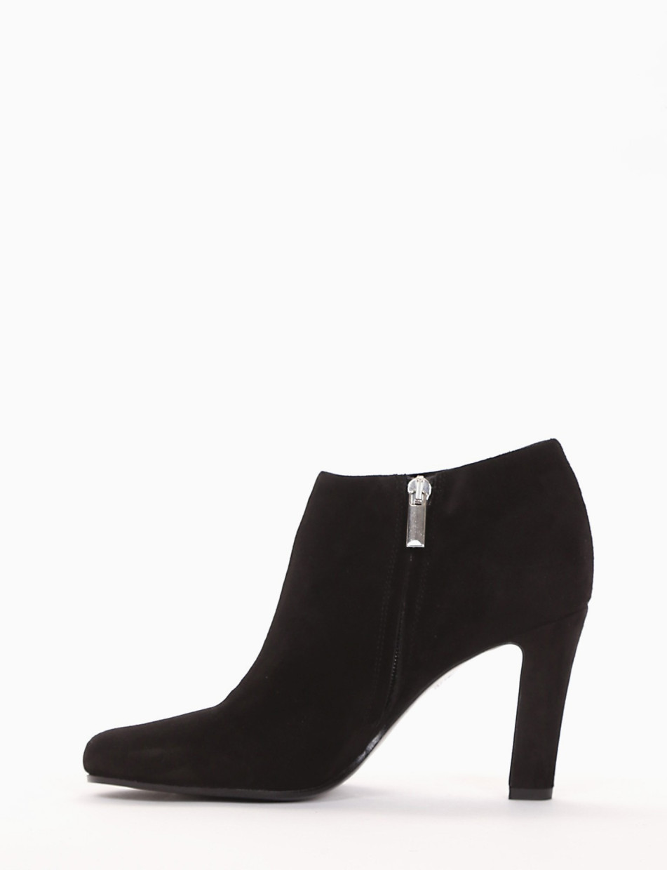 High heel ankle boots heel 8 cm black chamois