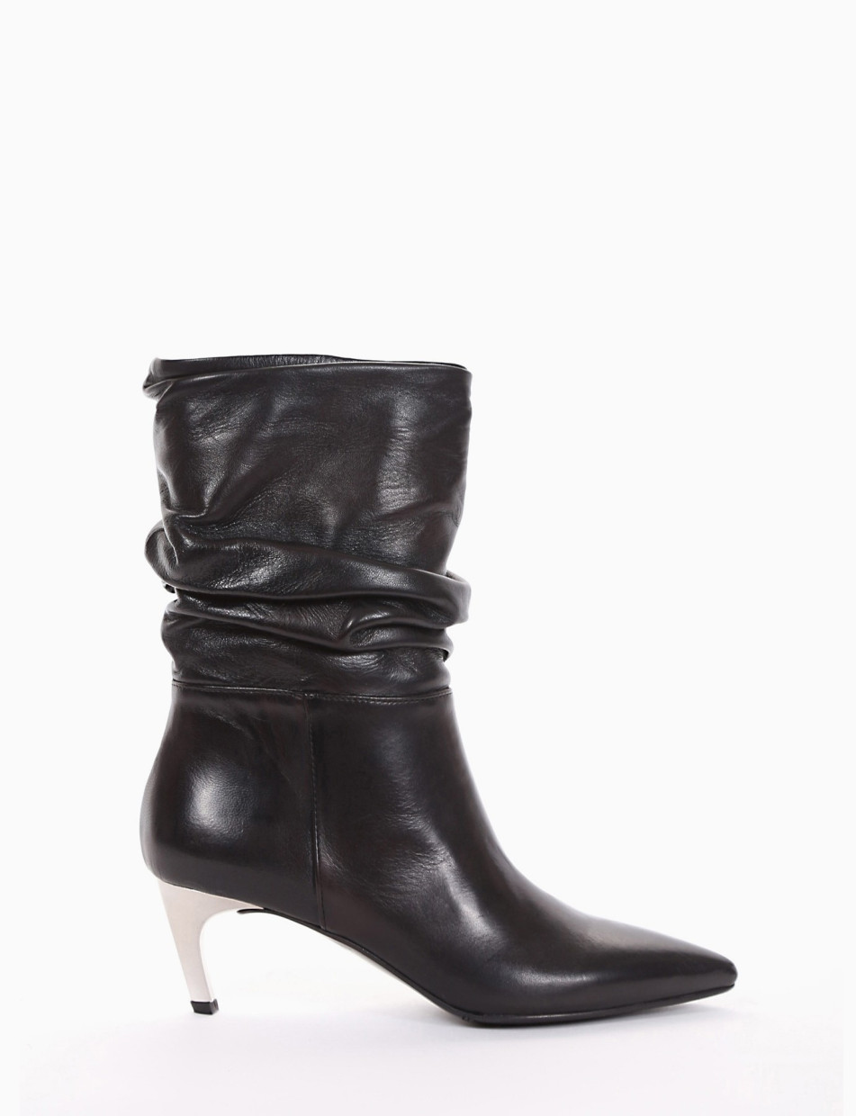 High heel ankle boots heel 5 cm black leather