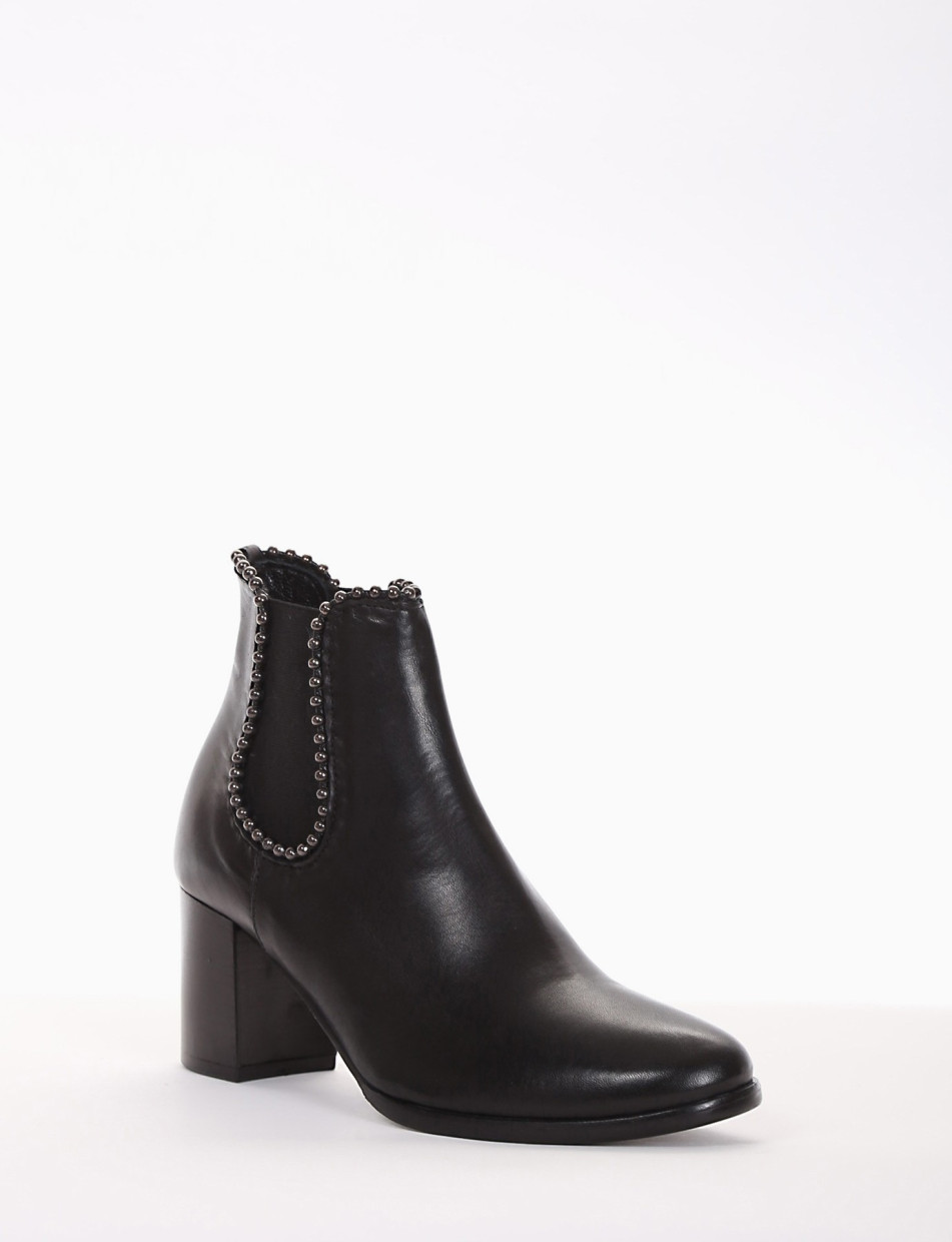 High heel ankle boots heel 7 cm black leather