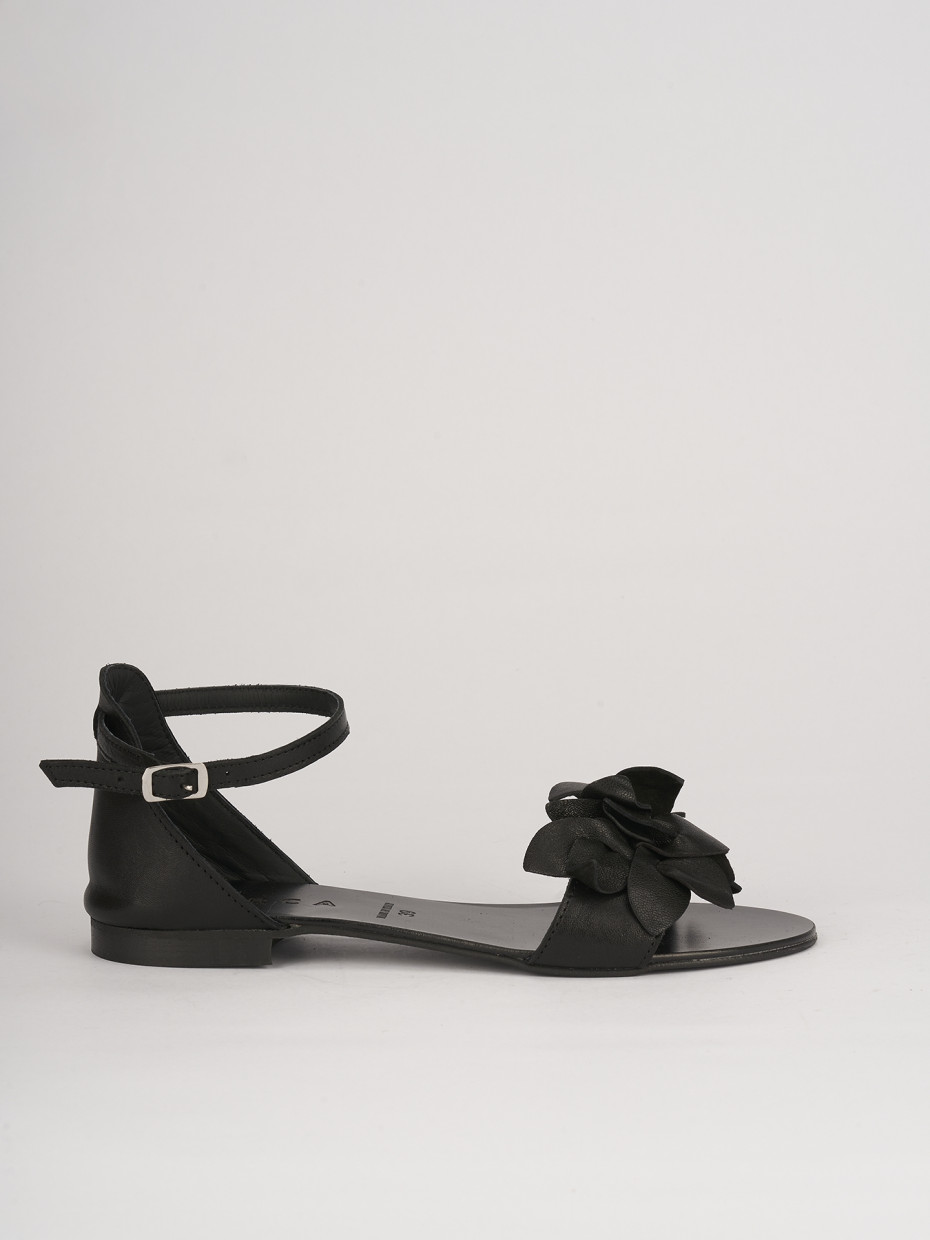 Low heel sandals heel 1 cm black leather