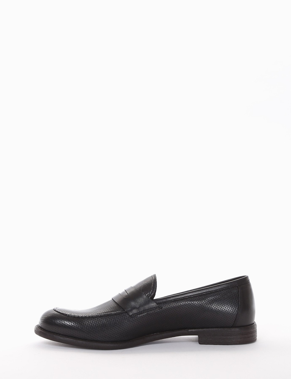 Loafers heel 2 cm black leather