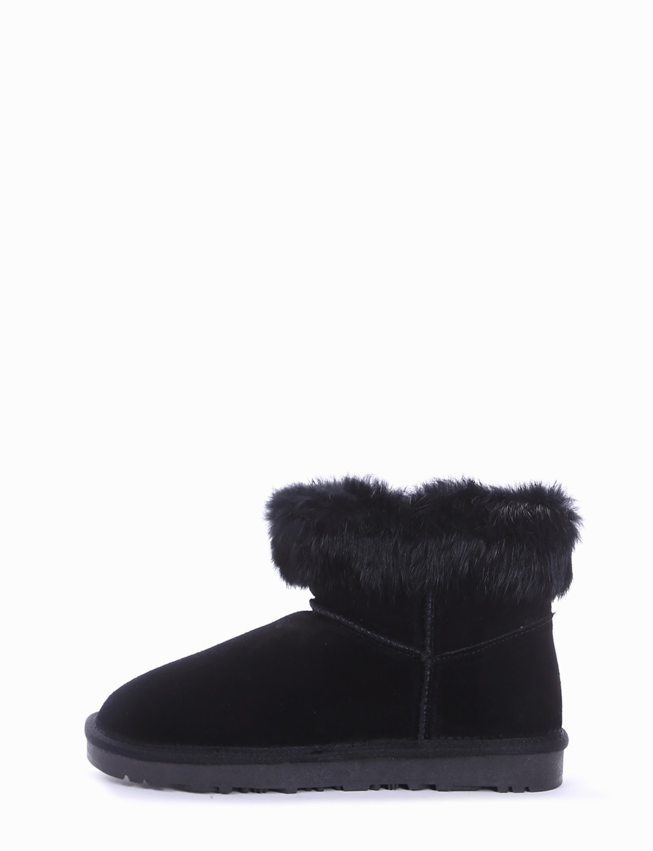 Low heel ankle boots black chamois