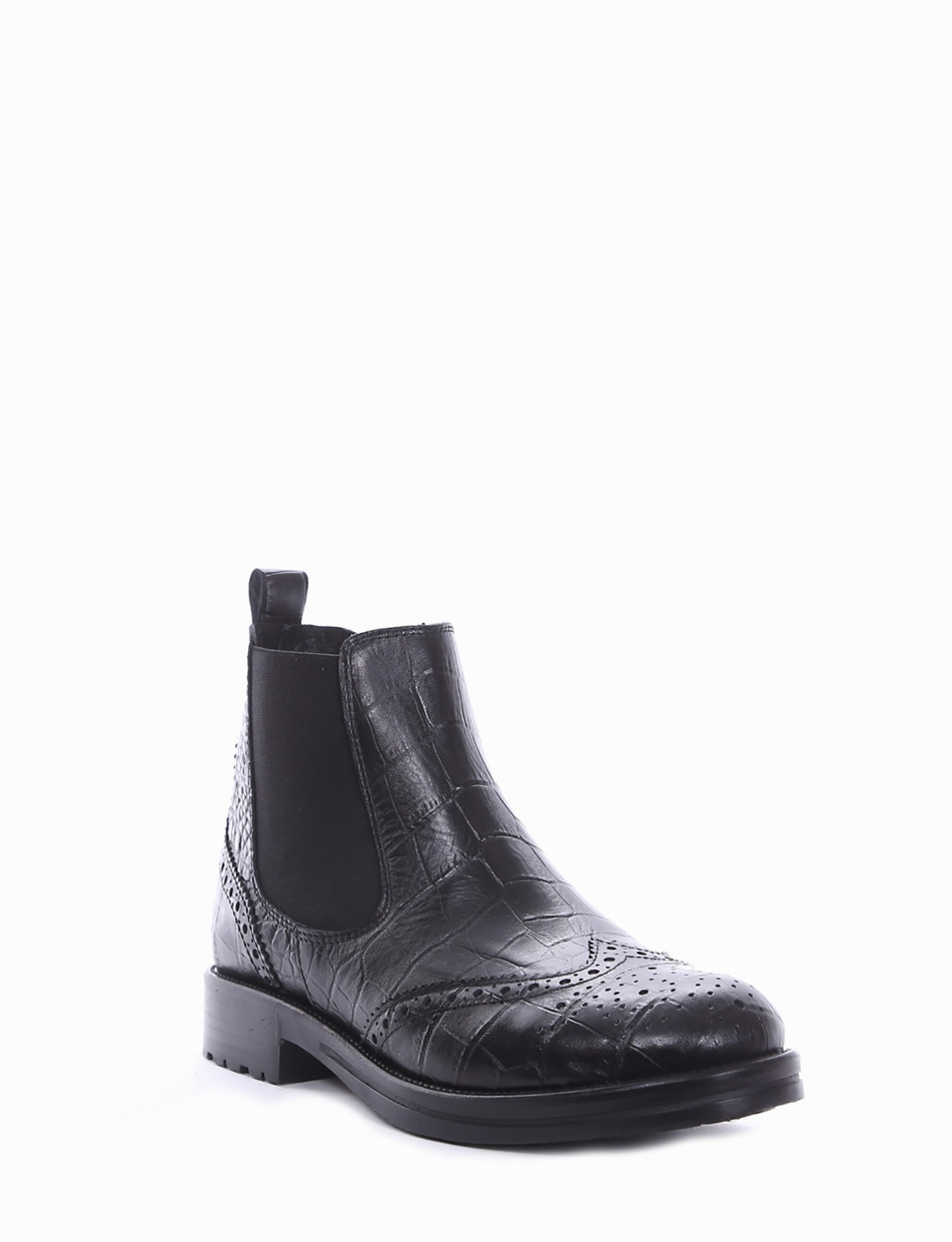 stivaletto tacco 2 cm nero