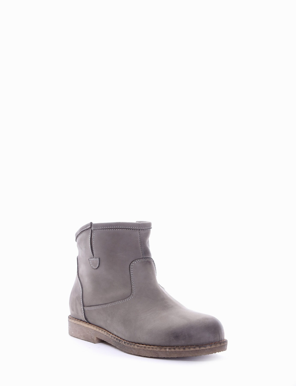 stivaletto tacco 2 cm grigio