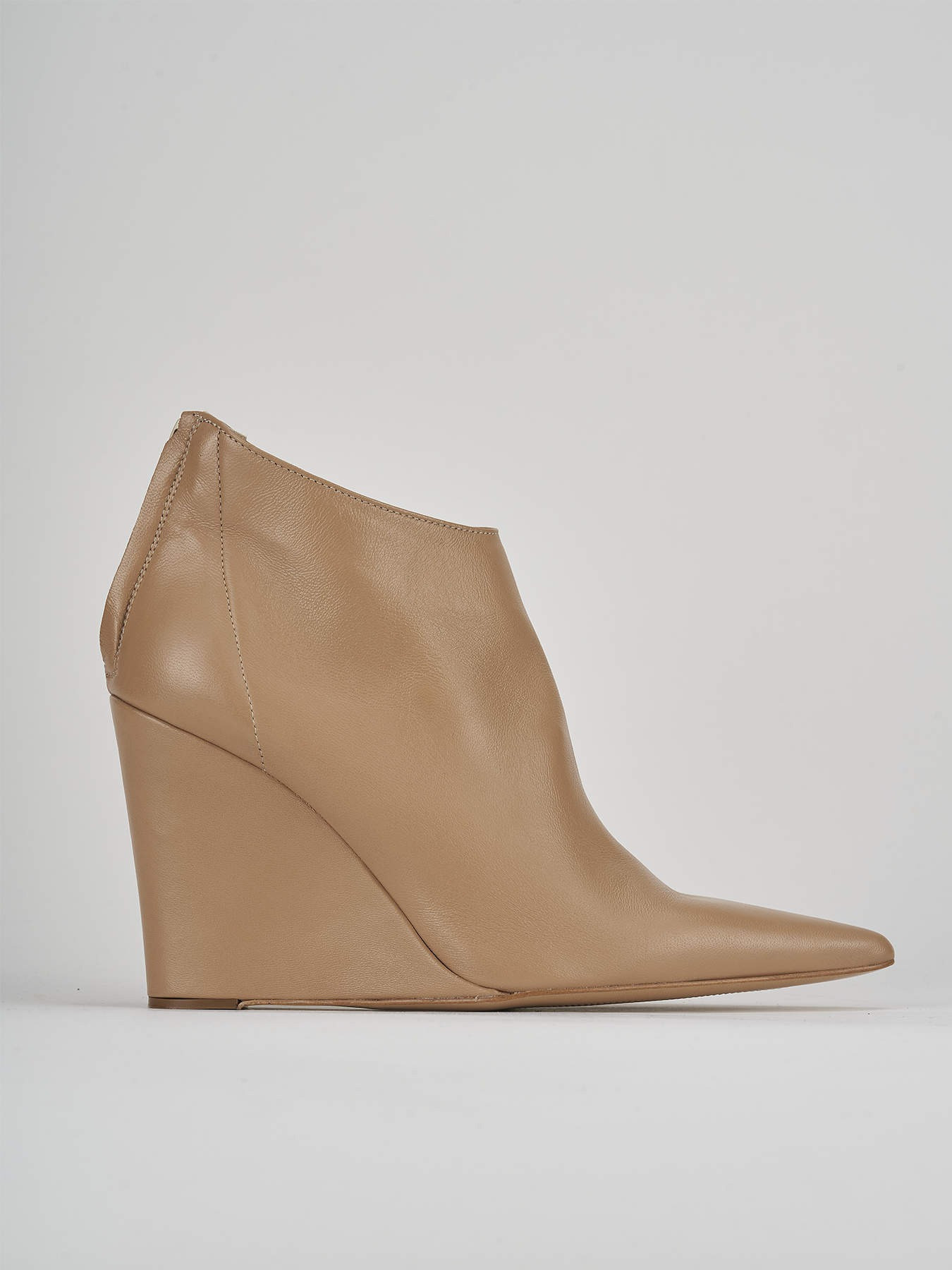 Wedge hot sale tan boots