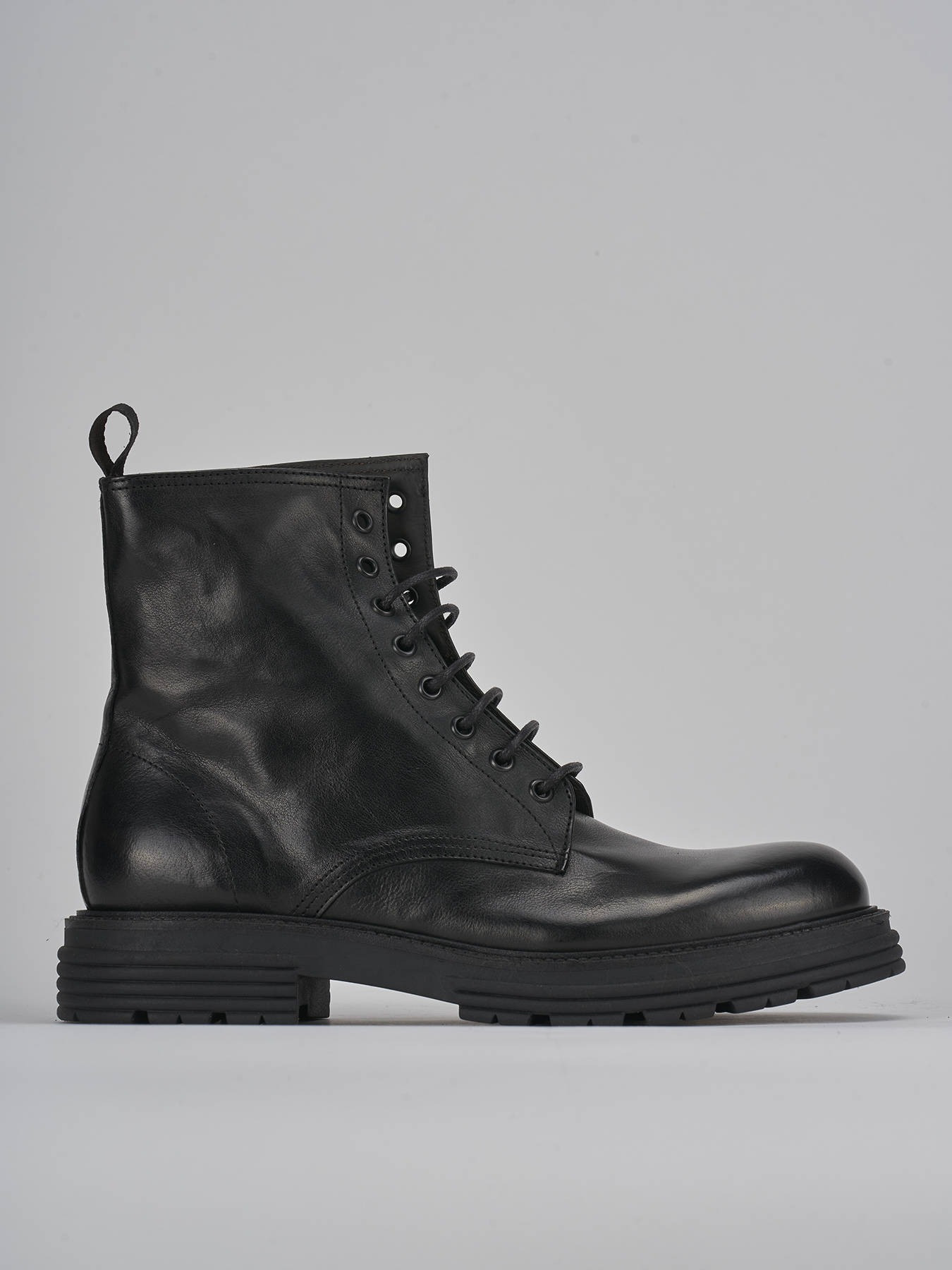 Black leather on sale combat boots mens